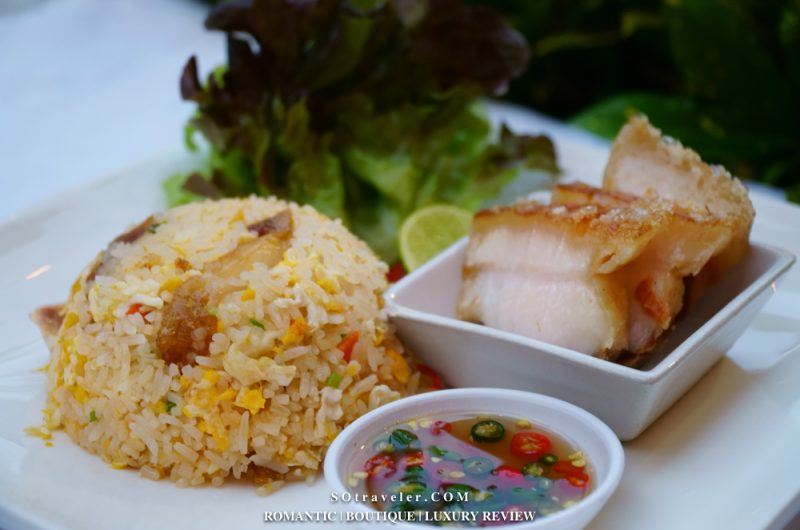 ข้าวผัดหมูกรอบพริกขี้หนูสวน