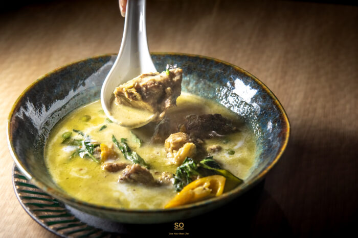 แกงเขียวหวานเนื้อน่องลาย (Kaeng Khiao Wan Nuea Nong Lai) Green Curry with Beef silver shank