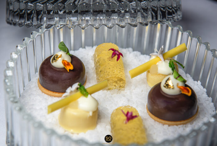 Chef Guillaume Coulbrant / Park Hyatt Bangkok
Mini yuzu madeleine, chocolate & yuzu marshmallou, sake & yuzu gummy bear