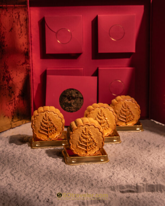 Four Seasons Hotel Bangkok’s Mooncakes 2024